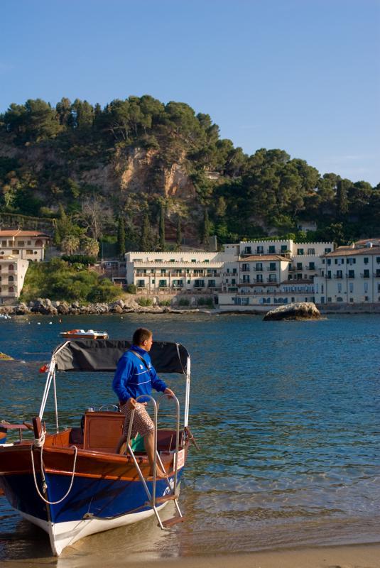  D2C_7700.jpg </br ><small> 2008-05-04 17:56</br >NIKON D200 35mm 1/750s f/3.2 ISO 100</small>