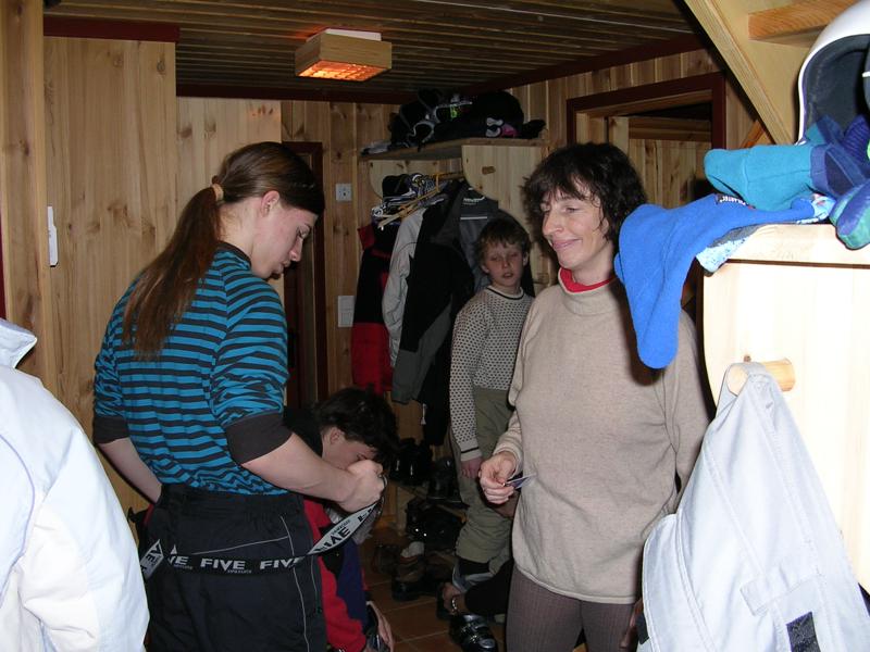  DSCN0823.JPG </br >          </br > <small> 2006-02-24 10:36</br >E3200 5.8mm 10/601s f/2.8 ISO 65</small>