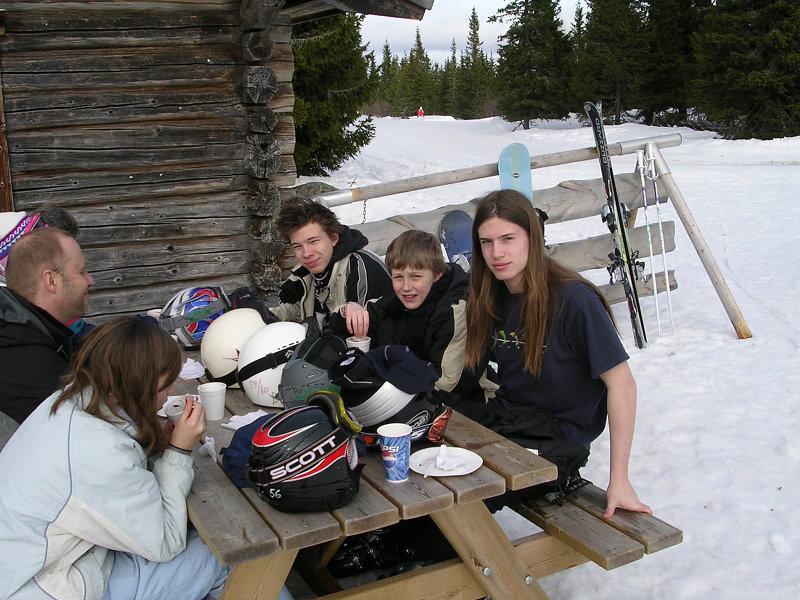  DSCN0852.JPG </br >          </br > <small> 2006-02-25 19:33</br >E3200 5.8mm 2/391s f/5.6 ISO 50</small>