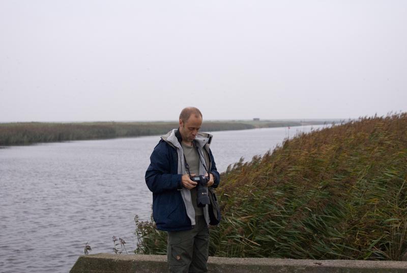  D2C_8256.jpg </br ><small> 2008-10-13 18:11</br >NIKON D200 35mm 1/125s f/2.8 ISO 800</small>