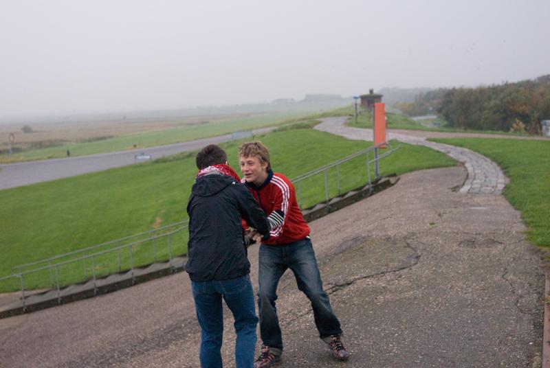  D2C_8265.jpg </br ><small> 2008-10-13 18:14</br >NIKON D200 35mm 1/125s f/2.8 ISO 1250</small>