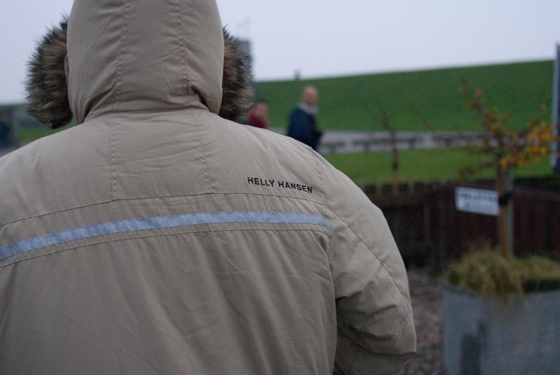  D2C_8270.jpg </br ><small> 2008-10-13 18:21</br >NIKON D200 35mm 1/125s f/2.8 ISO 1400</small>