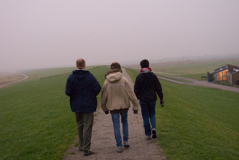  D2C_8274.jpg </br ><small> 2008-10-13 18:29</br >NIKON D200 35mm 1/125s f/2.8 ISO 1600</small>