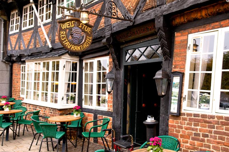  D3C_4925.jpg </br ><small> 2008-10-13 12:39</br >NIKON D300 26mm 1/80s f/5.6 ISO 400</small>