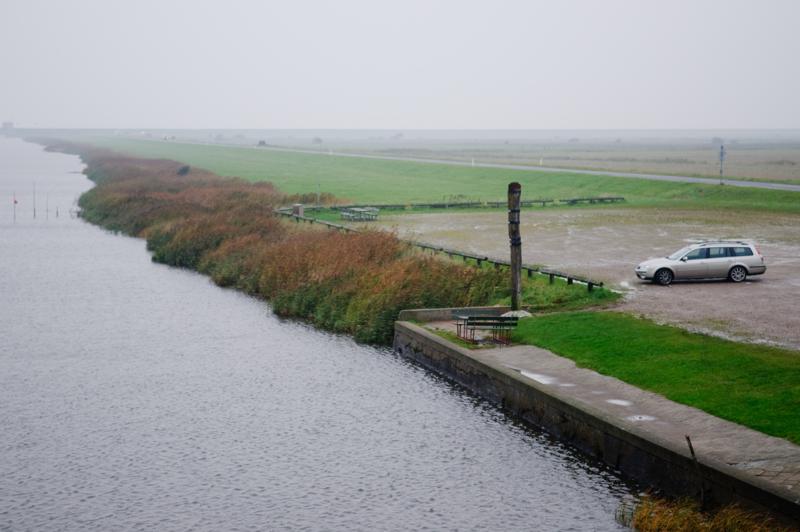  D3C_4976.jpg </br ><small> 2008-10-13 18:13</br >NIKON D300 55mm 1/30s f/2.8 ISO 400</small>