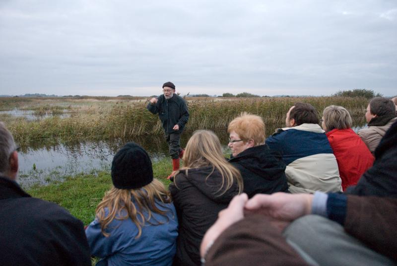  D2C_8219.jpg </br ><small> 2008-10-12 18:43</br >NIKON D200 17mm 1/50s f/2.8 ISO 1600</small>