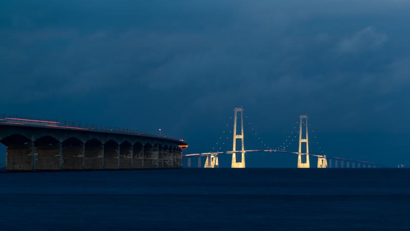  20121015_PB8_3077.JPG </br ><small> 2012-10-15 18:53</br >NIKON D800 + 70.0-200.0 mm f/2.8<br /> 200mm 6s f/5.6 ISO 100</small>