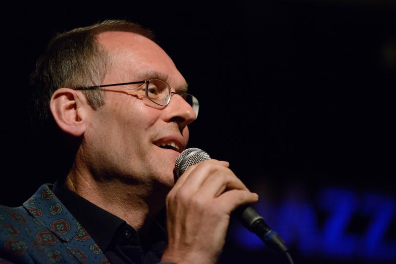  20130430_PB8_4770.JPG </br >Sant Annæ Big Band og MGK hold, Jazzhouse April 2013</br > <small> 2013-04-30 19:01</br >NIKON D800 + 70.0-200.0 mm f/2.8<br /> 170mm 1/200s f/2.8 ISO 6400</small>