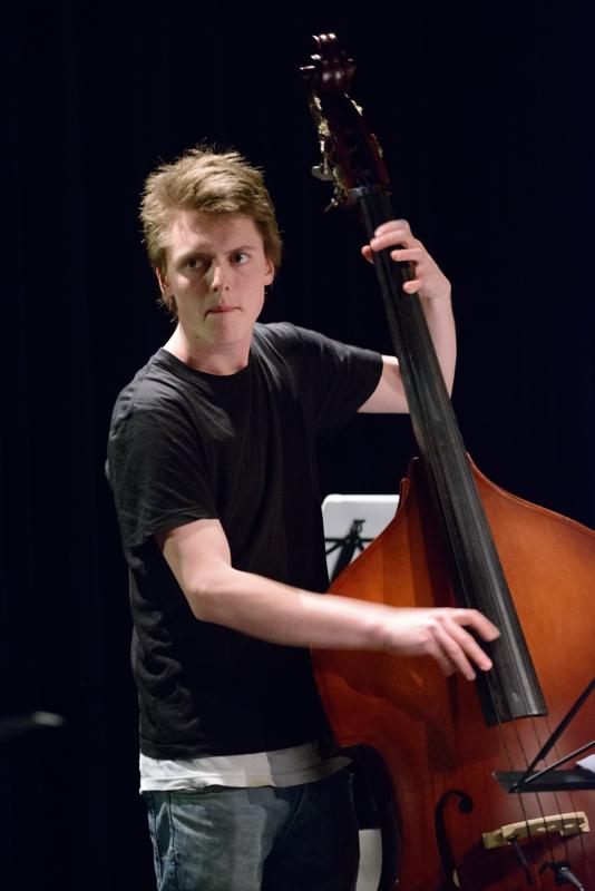  20130430_PB8_4848.JPG </br >Sant Annæ Big Band og MGK hold, Jazzhouse April 2013</br > <small> 2013-04-30 19:50</br >NIKON D800 + 70.0-200.0 mm f/2.8<br /> 150mm 1/30s f/2.8 ISO 6400</small>