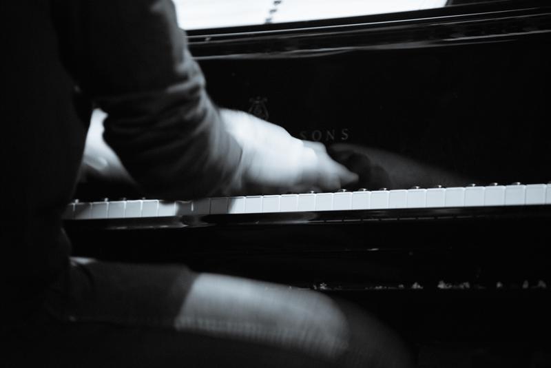  20130430_PB8_4849.JPG </br >Sant Annæ Big Band og MGK hold, Jazzhouse April 2013</br > <small> 2013-04-30 19:51</br >NIKON D800 + 70.0-200.0 mm f/2.8<br /> 200mm 1/13s f/2.8 ISO 6400</small>