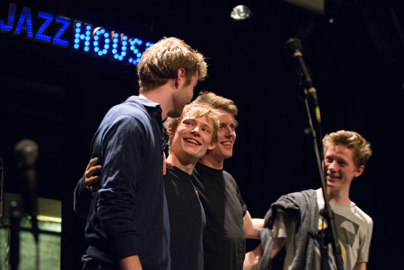  20130430_PB8_4874.JPG </br >Sant Annæ Big Band og MGK hold, Jazzhouse April 2013</br > <small> 2013-04-30 20:08</br >NIKON D800 + 70.0-200.0 mm f/2.8<br /> 70mm 1/60s f/2.8 ISO 6400</small>