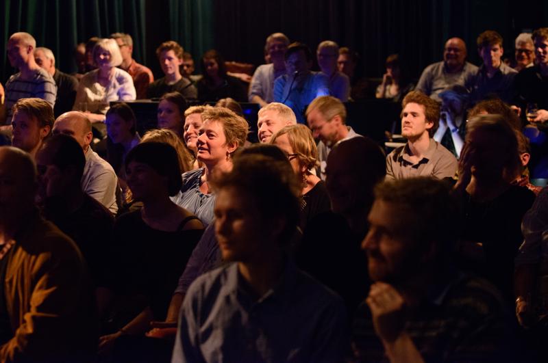  20130430_PB8_4887.JPG </br >Sant Annæ Big Band og MGK hold, Jazzhouse April 2013</br > <small> 2013-04-30 20:41</br >NIKON D800 + 70.0-200.0 mm f/2.8<br /> 70mm 1/20s f/2.8 ISO 6400</small>