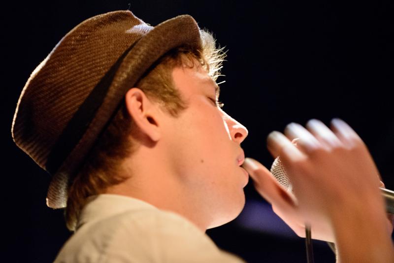  20130430_PB8_4915.JPG </br >Sant Annæ Big Band og MGK hold, Jazzhouse April 2013</br > <small> 2013-04-30 21:15</br >NIKON D800 + 70.0-200.0 mm f/2.8<br /> 175mm 1/13s f/2.8 ISO 6400</small>