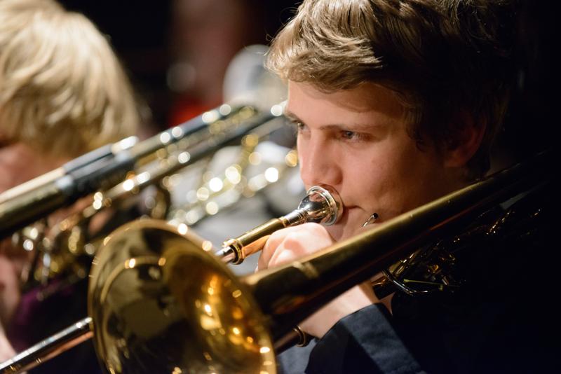  20130430_PB8_4943.JPG </br >Sant Annæ Big Band og MGK hold, Jazzhouse April 2013</br > <small> 2013-04-30 21:40</br >NIKON D800 + 70.0-200.0 mm f/2.8<br /> 190mm 1/60s f/2.8 ISO 6400</small>