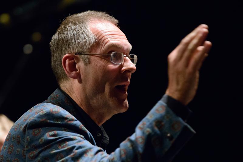  20130430_PB8_4947.JPG </br >Sant Annæ Big Band og MGK hold, Jazzhouse April 2013</br > <small> 2013-04-30 21:41</br >NIKON D800 + 70.0-200.0 mm f/2.8<br /> 200mm 1/200s f/2.8 ISO 6400</small>