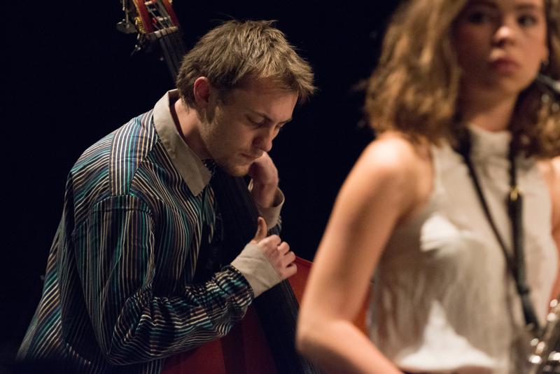  20130430_PB8_4884.JPG </br >Sant Annæ Big Band og MGK hold, Jazzhouse April 2013</br > <small> 2013-04-30 20:40</br >NIKON D800 + 70.0-200.0 mm f/2.8<br /> 140mm 1/100s f/2.8 ISO 6400</small>