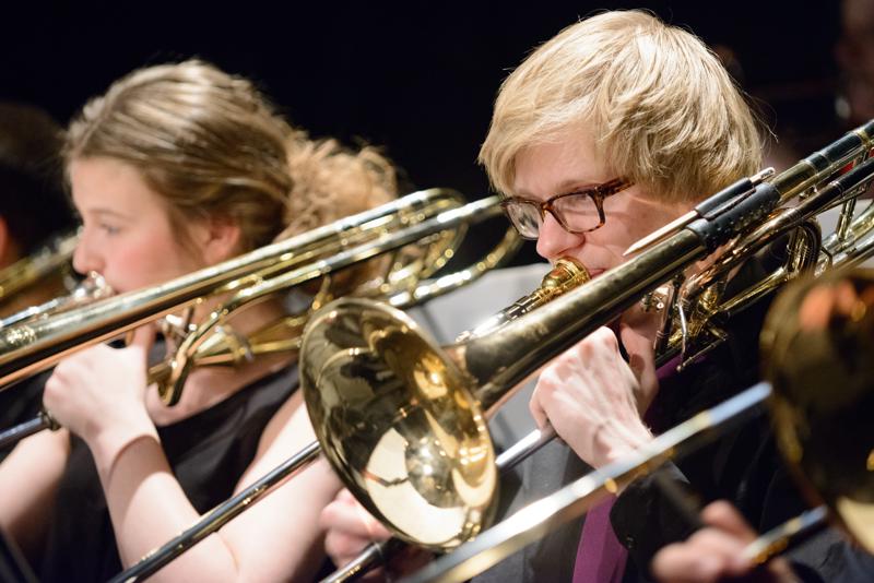  20130430_PB8_4937.JPG </br >Sant Annæ Big Band og MGK hold, Jazzhouse April 2013</br > <small> 2013-04-30 21:40</br >NIKON D800 + 70.0-200.0 mm f/2.8<br /> 140mm 1/125s f/2.8 ISO 6400</small>