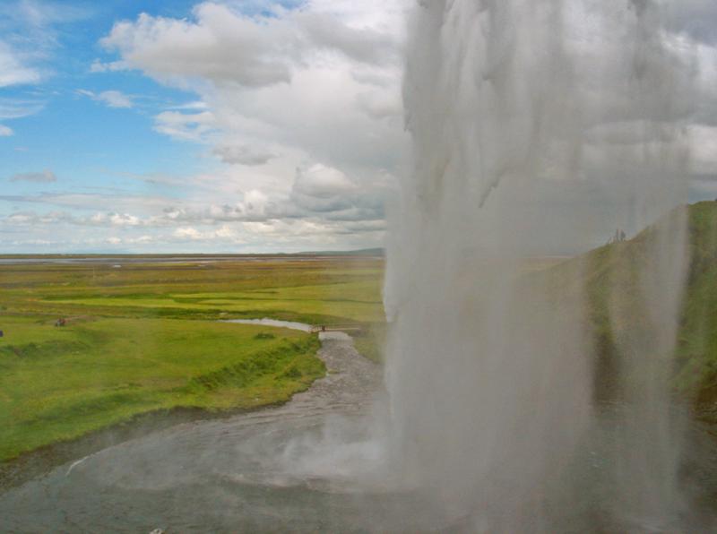  IMG_3403e.jpg </br ><small> 2003-07-27 15:48</br >Canon PowerShot G2 7mm 1/640s f/5 </small>