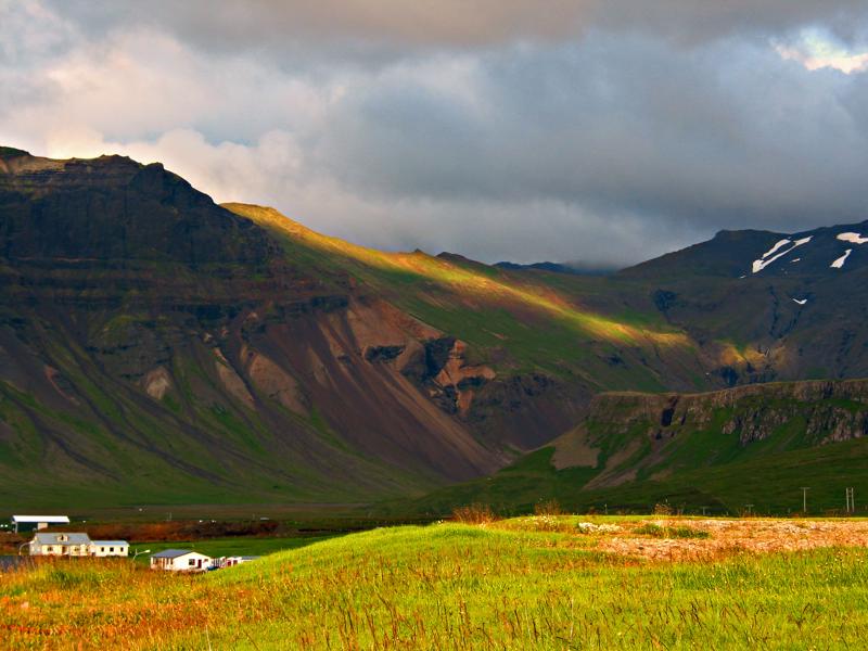  IMG_3657e.jpg </br ><small> 2003-07-29 23:12</br >Canon PowerShot G2 21mm 1/320s f/4 </small>